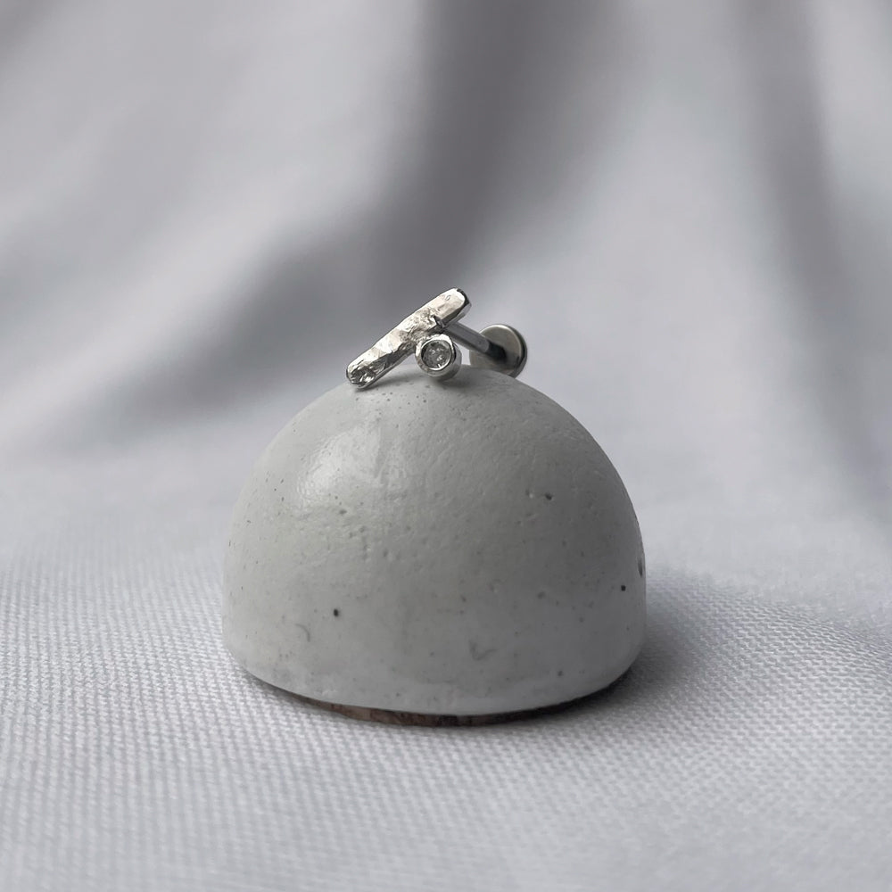 Piercing Minimal Prata