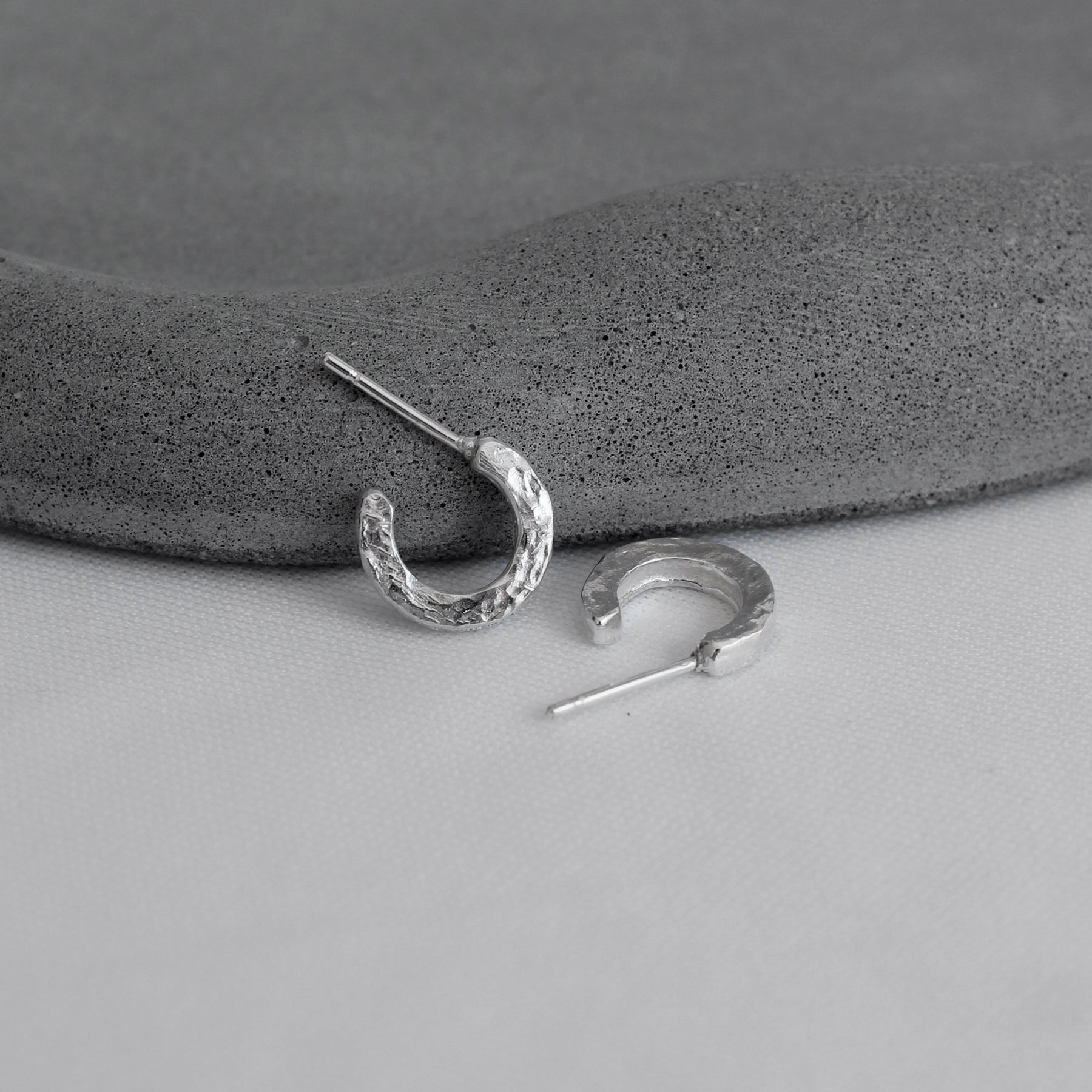 Argola Mini Imperfeita