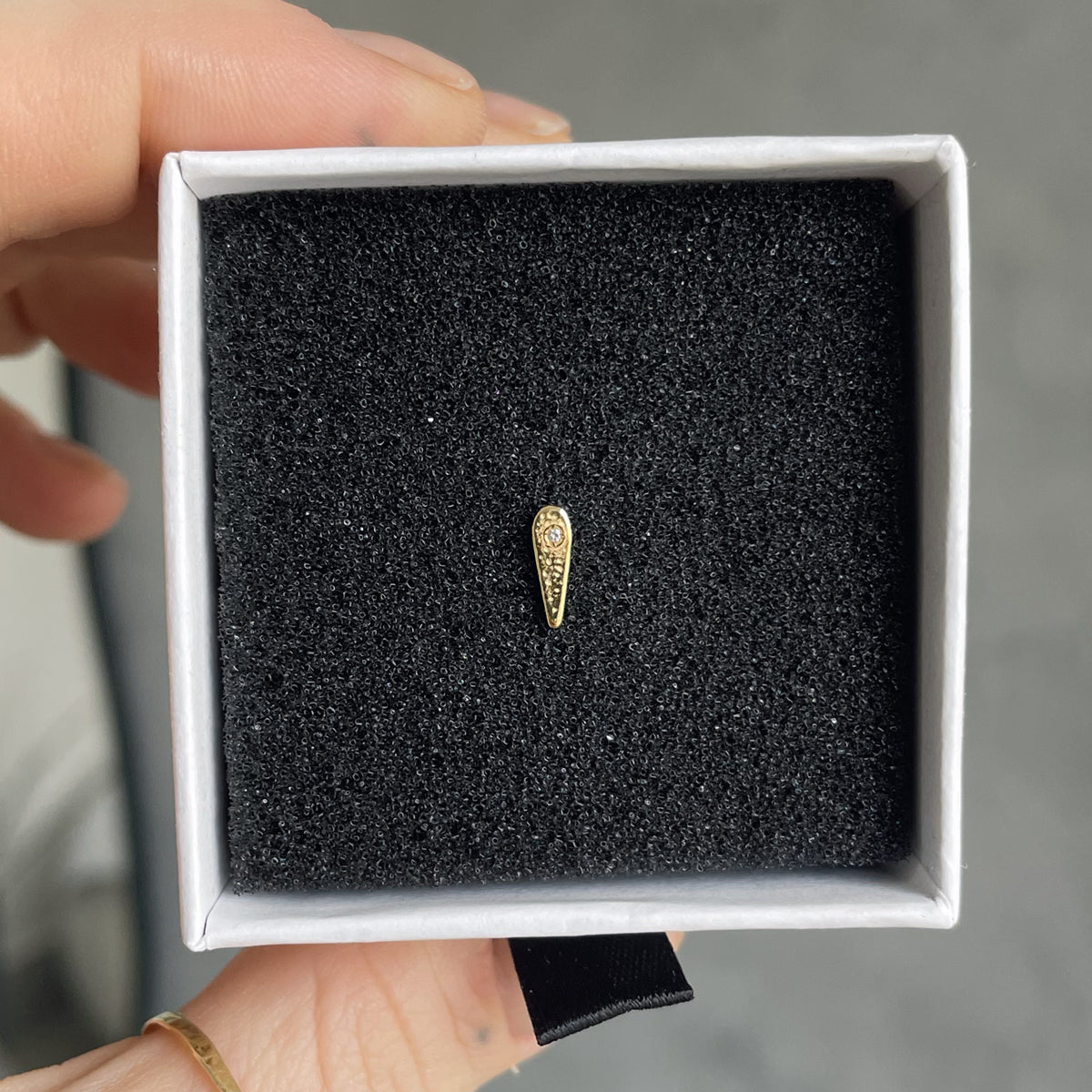 Piercing Cosmic Signs Golden