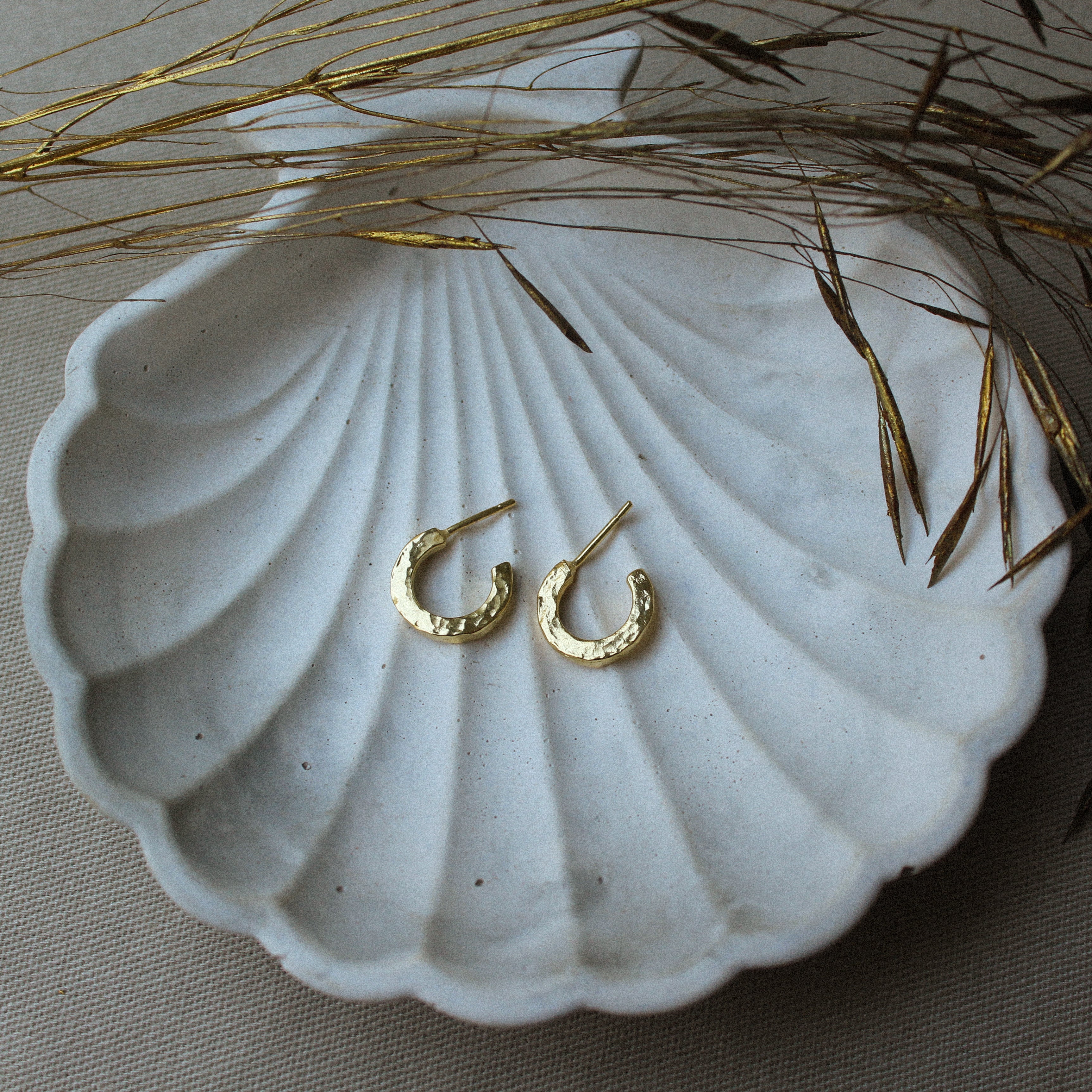 Argola Mini Imperfeita Golden