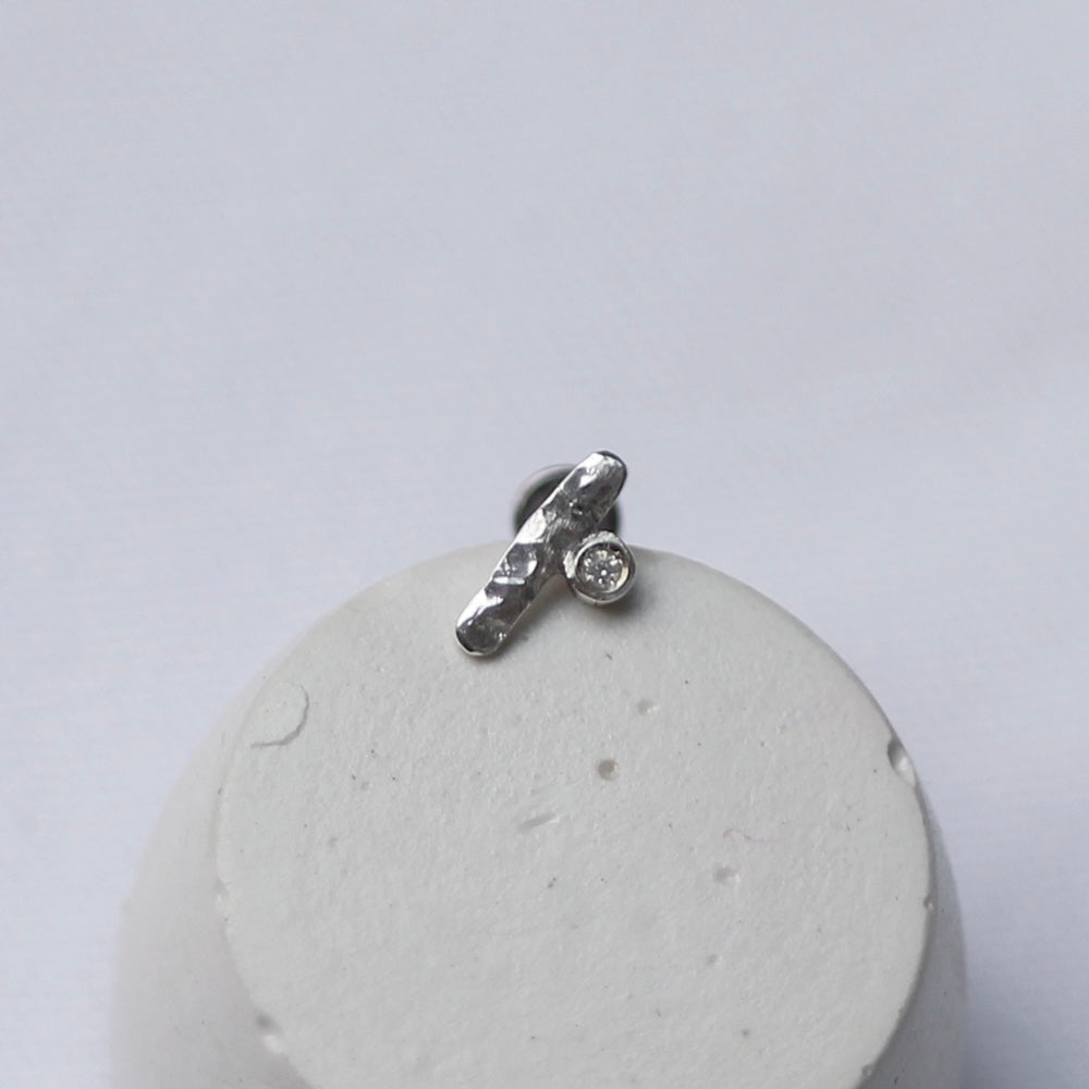 Piercing Minimal Prata