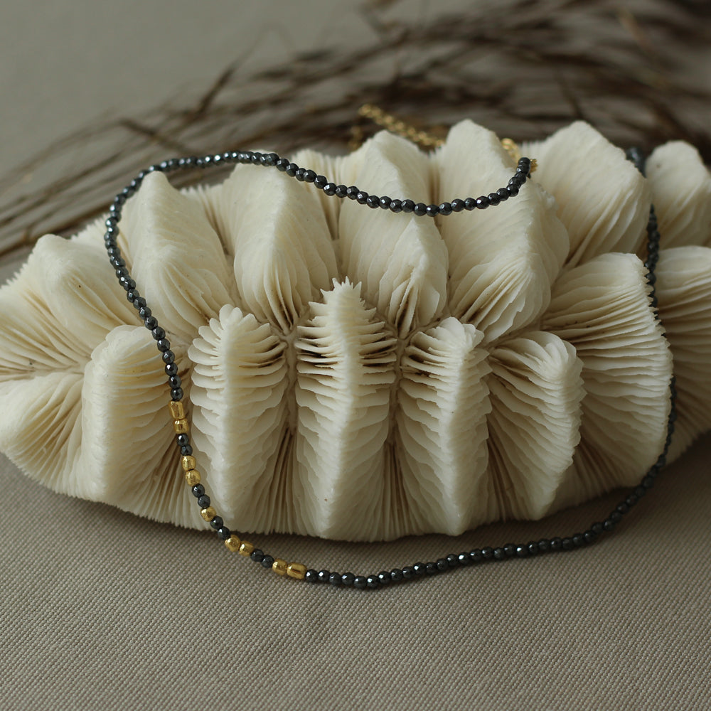 Colar Hematita Golden