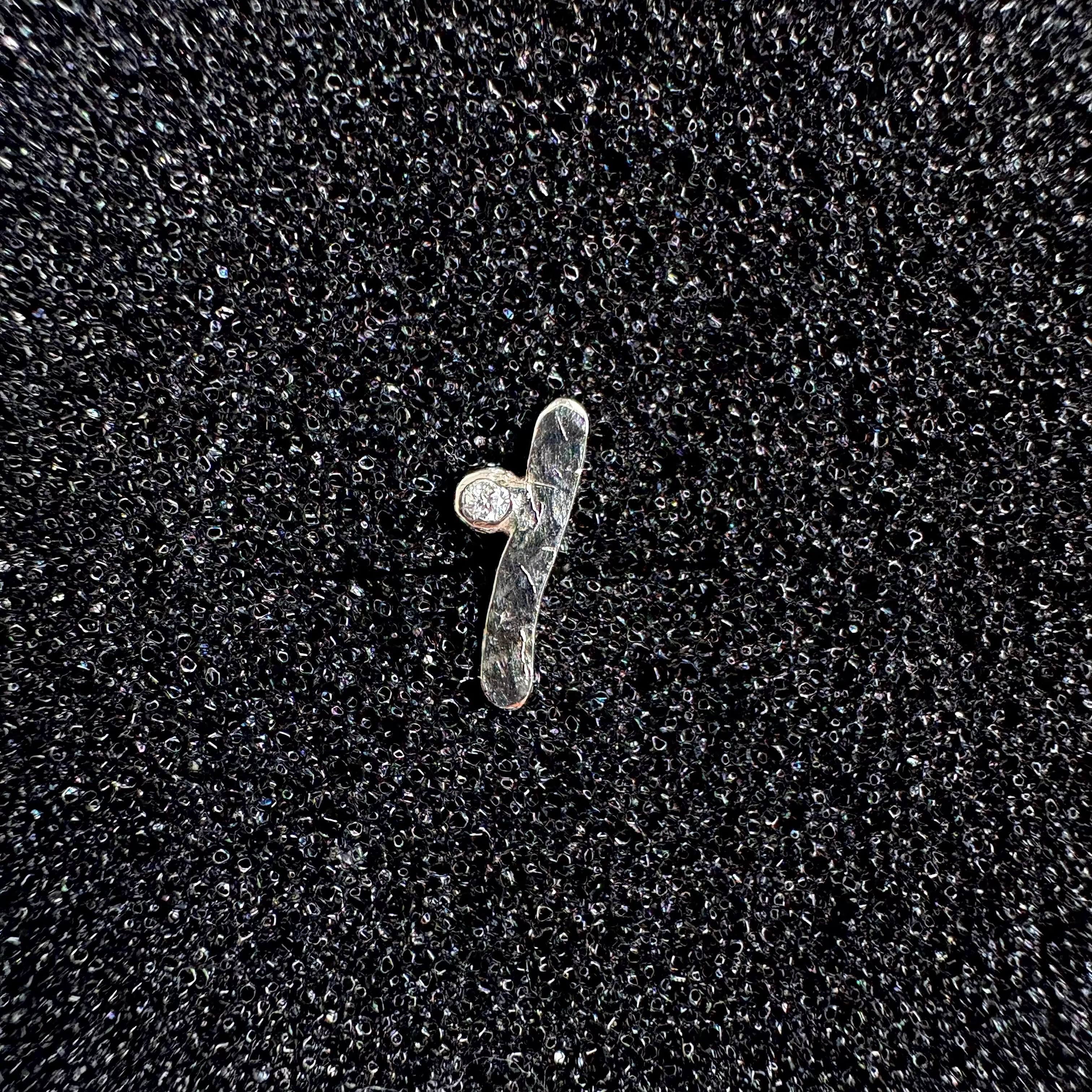 Piercing Minimal Prata